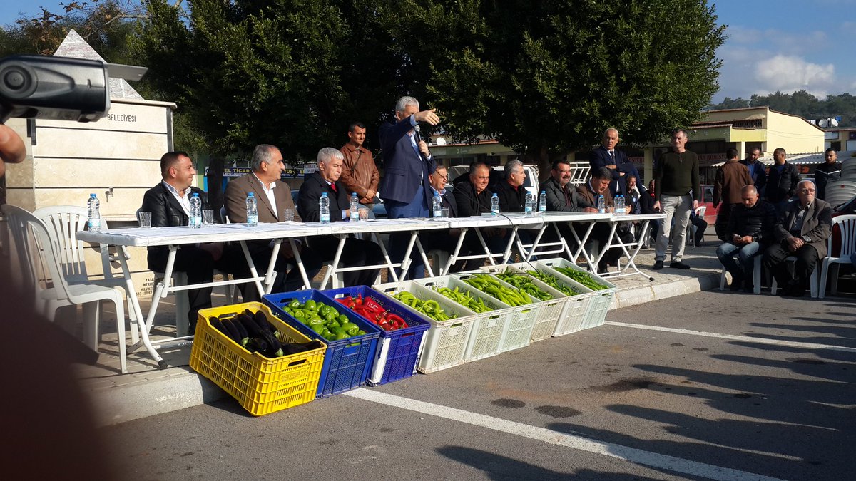 Ürünlerimizi daha iyi nasıl pazarlarız hakkında toplantı yaptık