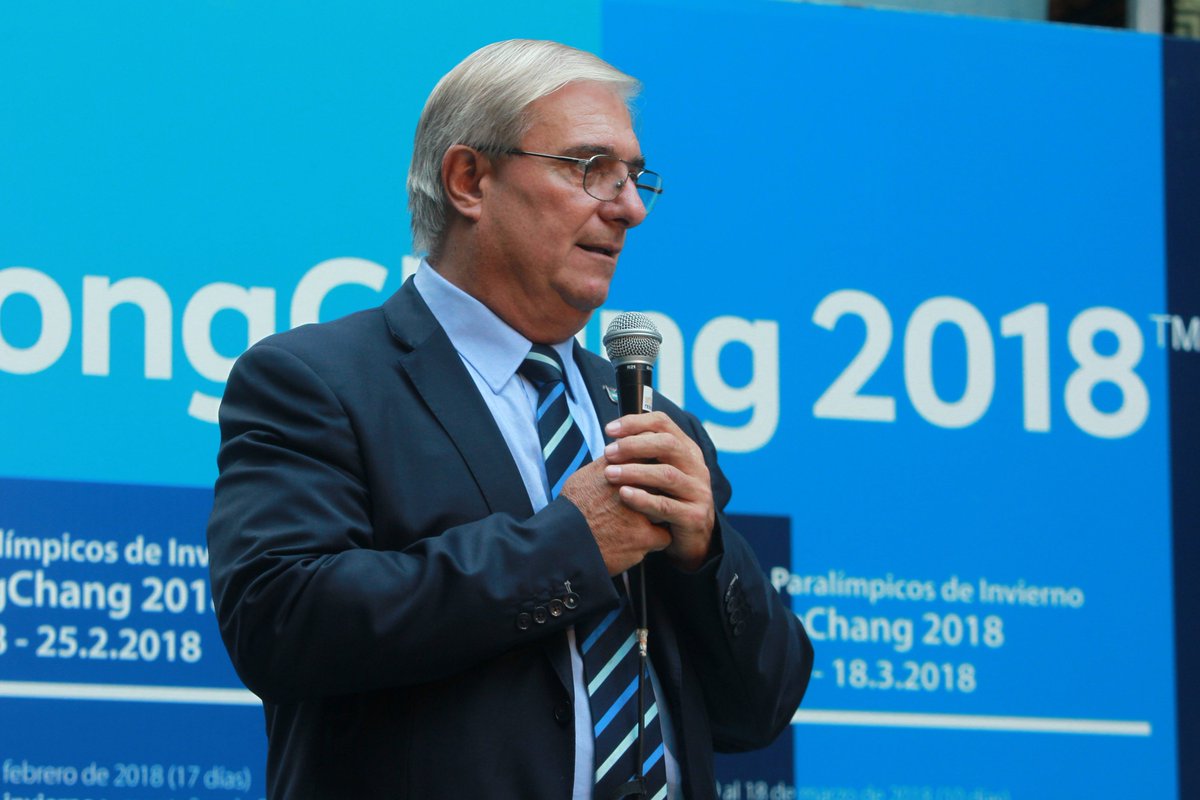 EFEdeportes's tweet photo. Mario Moccia, presidente de la Federación Panamericana de Balonmano #PATHF, anima a los miembros de la #IHF a "ponerse en pie contra el régimen abusivo de Hassan Moustafa", el egipcio que preside el organismo mundial https://t.co/8X3WOLVh4U