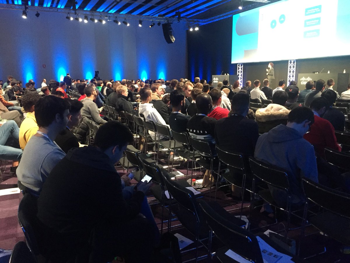EconocomServ's tweet photo. Nervios antes de intervenir en la #CiscoAcademy dentro de #CiscoSpanishForum #CLEUR el evento de Cisco más grande de Europa #barcelona. Nexica Talent Experience https://t.co/339qdEbQbV
