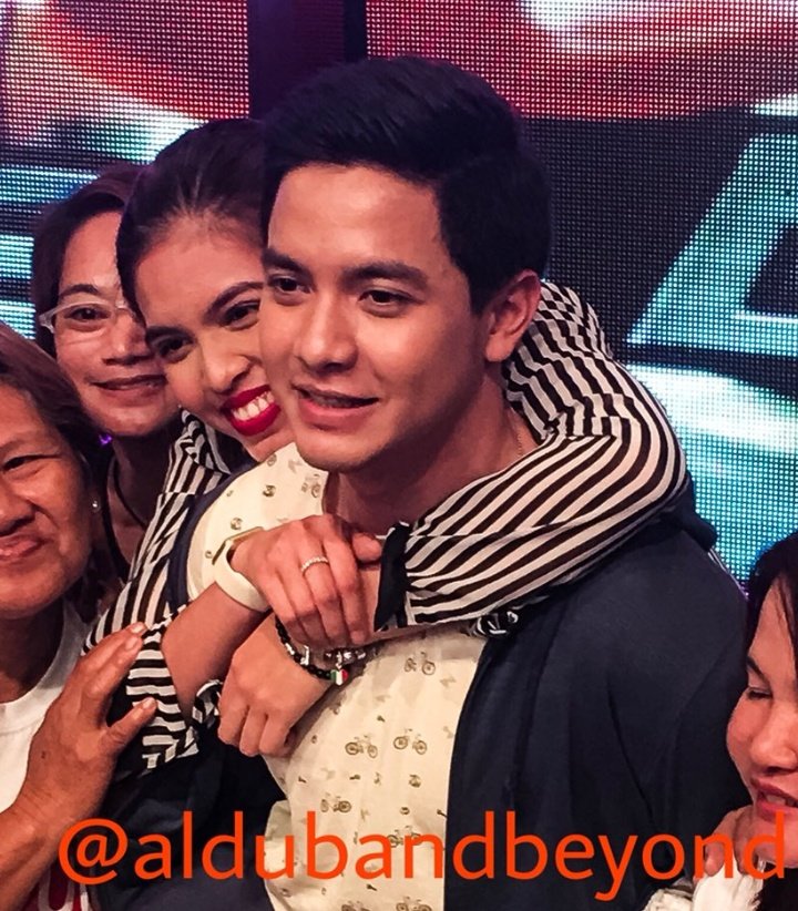 herstoryRS's tweet photo. What you see vs What I see 😭😭😭❤❤❤🇮🇹 

📸aldubandbeyond
#ALDUB133rdWeeksary https://t.co/HcJoPJHYyh
