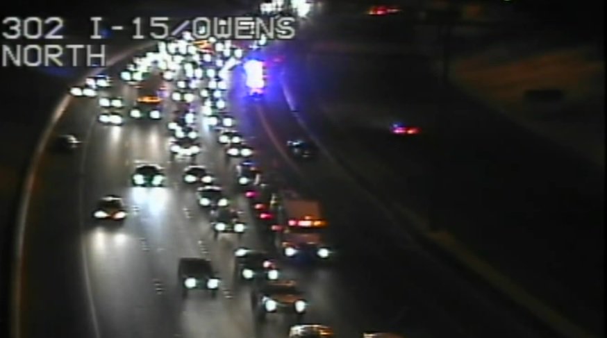 8NewsNow's tweet photo. HEADS-UP HEADING INTO THE SPAGHETTI BOWL FROM THE NORTH SIDE OF TOWN Crash blocking the left lane of southbound I-15 around Washington. Back-ups are approaching Lake Mead. Traffic Anchor @ntannenbaum with updates on #GoodDay with @KirstenJoyce, @JLangelerNews &amp; @sherryswensk https://t.co/KqREouU3u7