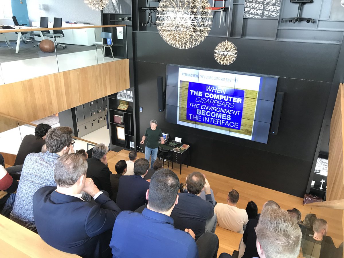 WorkspaceIOT's tweet photo. @robvank start de #WorkspaceIoT keynote. Erg inspirerend! https://t.co/1d6l99gG4h
