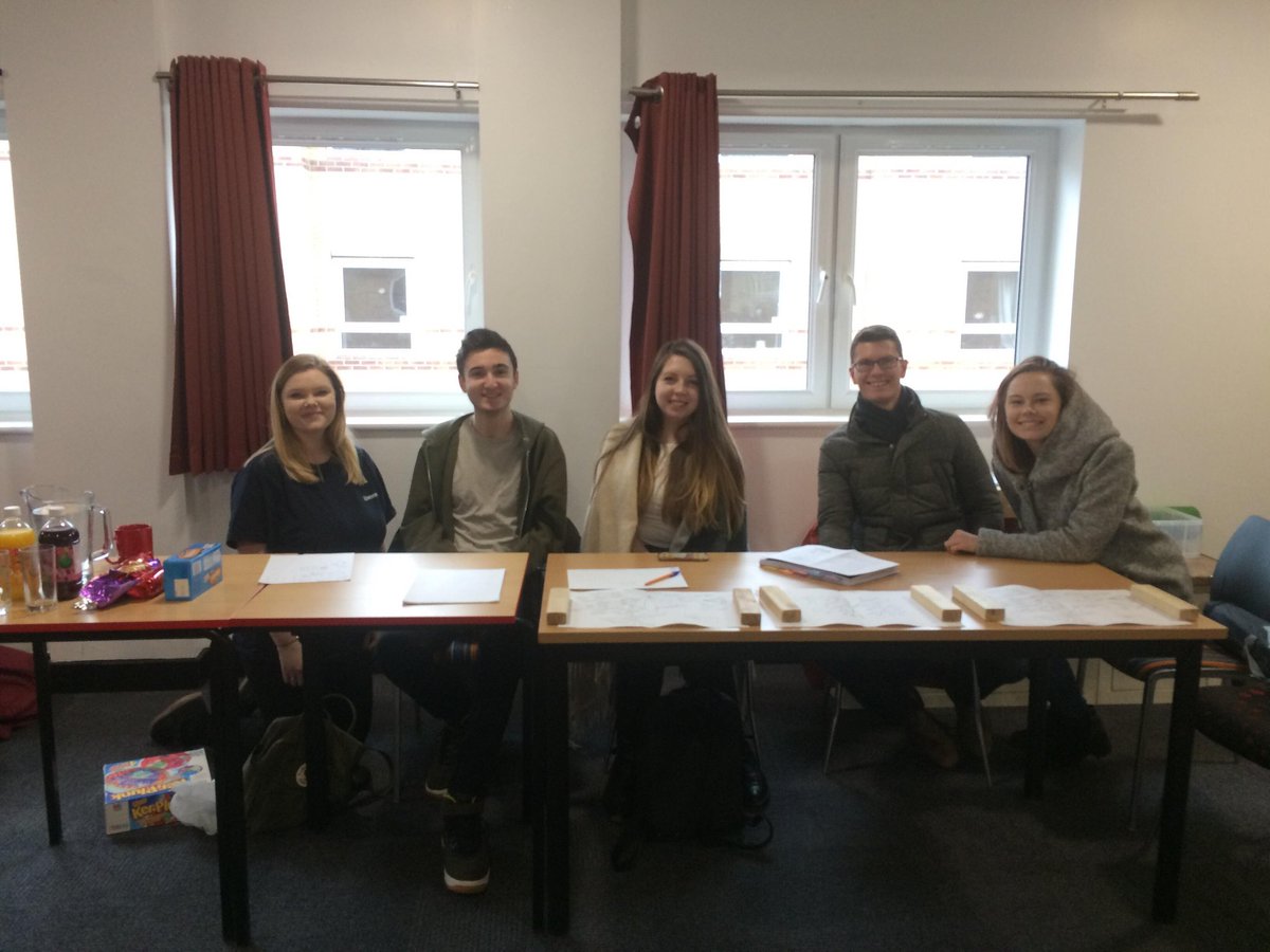 yusu_isa's tweet photo. @YorkLingSoc are in Alcuin JCR right now hosting their Learn Your Language event as part of #GlobalWeek! Head over and see them for an informative session, and they have games and snacks! @yorkunisu https://t.co/oR6zvbPrlh