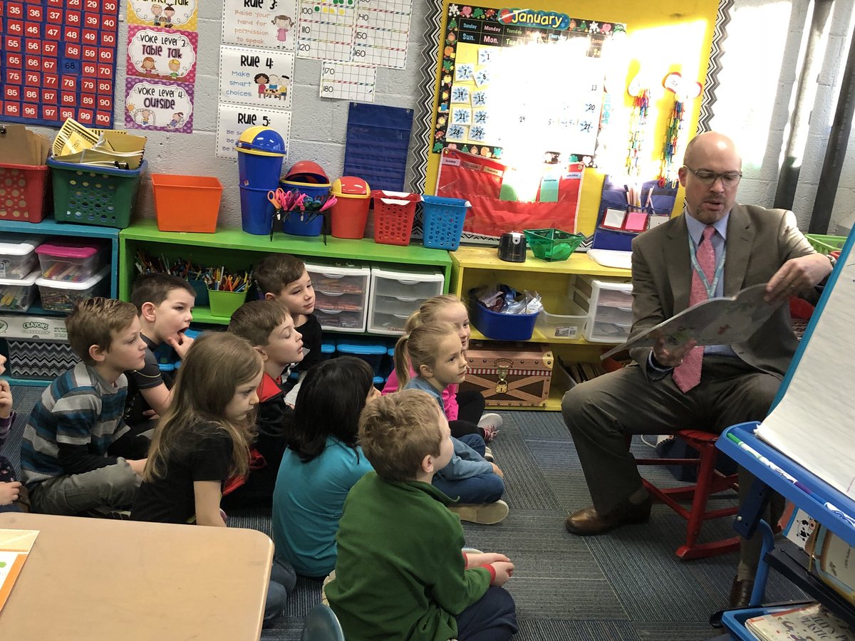 jamielyndale's tweet photo. Thanks Dr. Elliott for coming and reading on World Read Aloud Day! #WeareWatauga @scottelliott_nc https://t.co/iTelUgKNFe