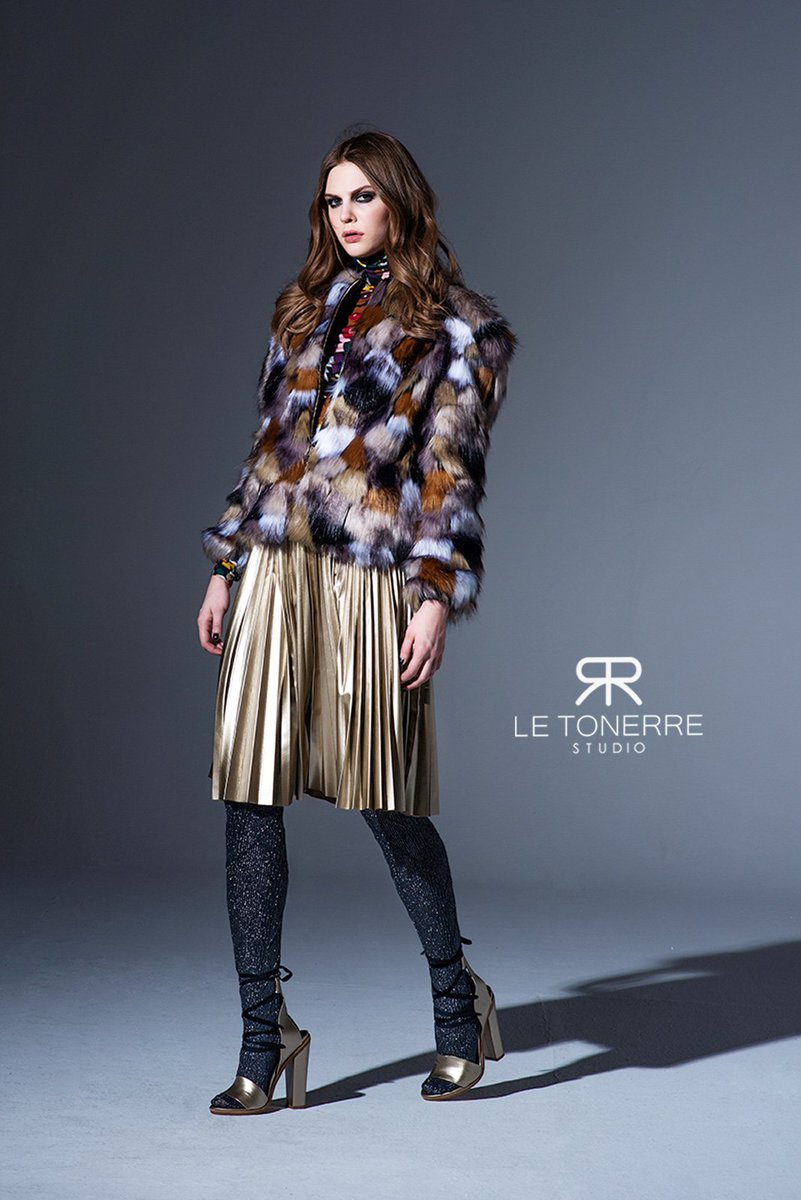 LeTonerreStudio's tweet photo. FW'17 Le Tonerre with Tony Ranalli stylist Davide Pizzotti make up Ornella Riverditi photo by Andrea Gabbani model Alena Titova https://t.co/zOHxTqDl2P