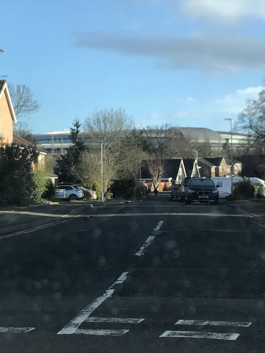 property_ready's tweet photo. Awkward #scaffold #skyhook #levitate #bluesky #cheltenham #roundbuilding! #spys #rearcomplete https://t.co/rPJqIvA4TF
