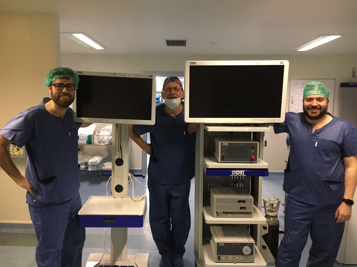 Estrenado tecnología puntera en #HUIE <a href="/quironsalud/">quirónsalud</a> Nueva torre 3D  <a href="/storzmedical_es/">STORZ MEDICAL</a>.Gracias a dirección media #HUIE y a <a href="/CarmenGEnguita/">Carmen GEnguita</a>, por conseguir que podamos tener la mejor equitación para tratar a nuestros pacientes.