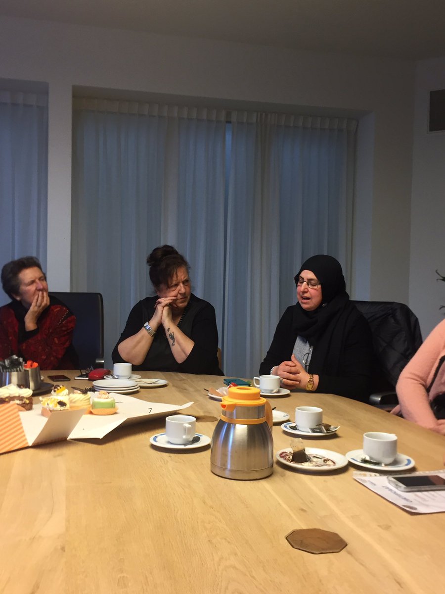 Samen met collega's <a href="/PatriciaLoozen/">Patricia van Loozen</a> <a href="/marlyklein/">Marly Klein</a> geluisterd naar de mooie verhalen en gesprekken gevoerd over zingeving,netwerken,kansen en samen, met 9 Nijkerkse powervrouwen met n Marokkaanse achtergond die de empowermenttraining van Sabiel hebben gevolgd. Onder de indruk.