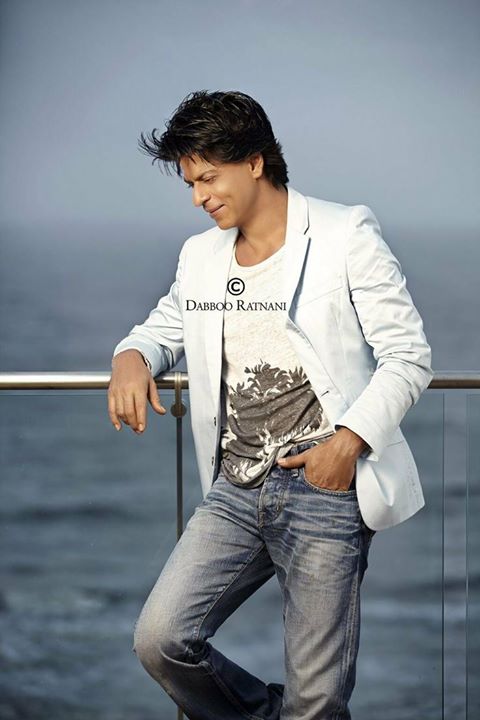 SRKFullFan's tweet photo. #mood 😇😎#mood 😇😎 #Kal5bajeSRK #HappyNewYear https://t.co/D9PgkxRwGA