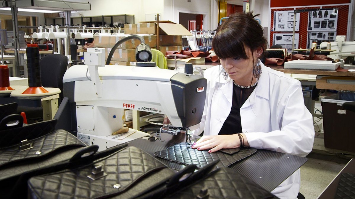 Joli documentaire pour une plongée dans l'artisanat du luxe

youtube.com/watch?v=FkWtU9…