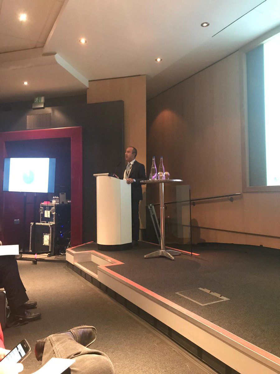 EMR remains mainstay resection technique in Barrett's neoplasia. ESD for larger lesions. #paes2018