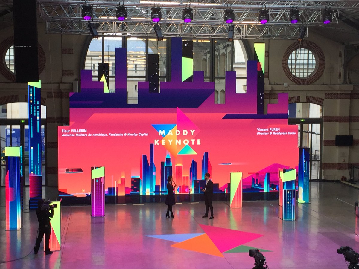 Stuart_Delivery's tweet photo. [@MaddyKeynote 🌱] @fleurpellerin : «  À n’en pas douter, plateformes et #mobilité sont un tandem gagnant, voué à perdurer. Les industriels @GroupeSNCF @GroupeRATP @GroupeLaPoste l’ont bien compris. » #MK2018 #FutureOfMobility #MobilityNation https://t.co/UJ7kI3zWuE
