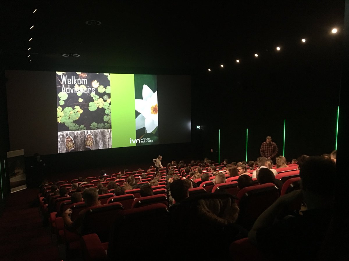 CvdStouw's tweet photo. Kick-off @IVNGelderland Jongeren Adviesbureaus Veluwe. Zo’n 550 leerlingen krijgen alle input om aan de slag te gaan met leuke vraagstukken. #veluweagenda #wilddefilm en mijn eigen bijdrage met feiten over toerisme @visitveluwe https://t.co/RgGA8j4P8b