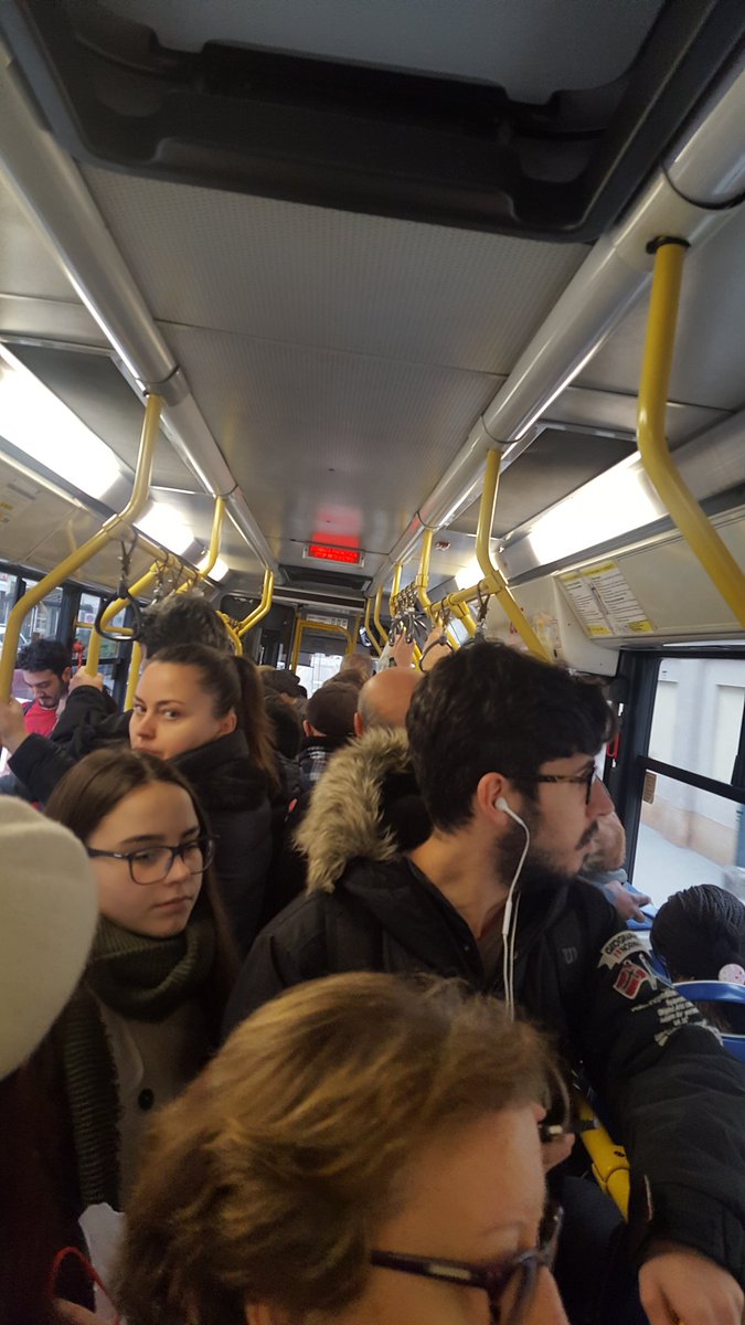 BertSimone's tweet photo. @GTT_Torino Tutto nella norma stamattina ? Linee 35 e 18 strapiene!!! Quando si decideranno a #privatizzareGTT ? Voi paghereste  per un servizio di questa qualità ? @torino24ore #Torino #gtt #shameless https://t.co/eNsXF8arjw