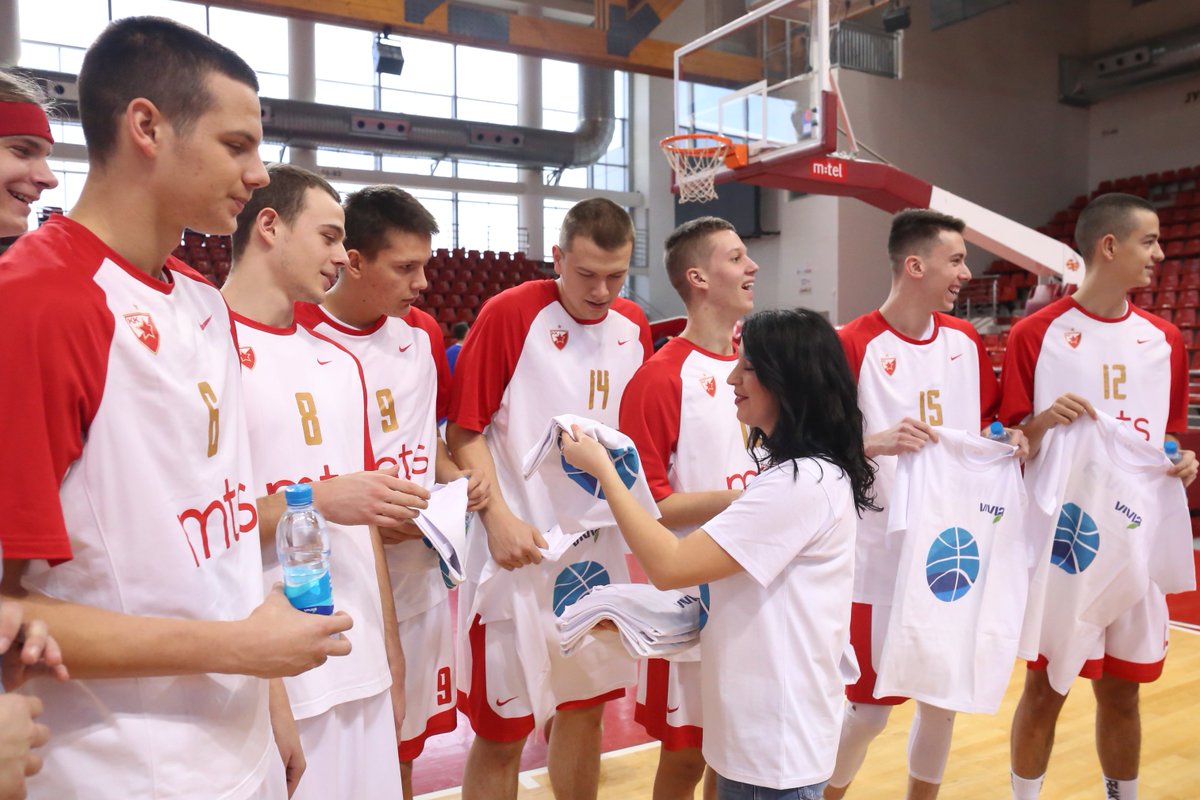 kkcrvenazvezda tweet picture