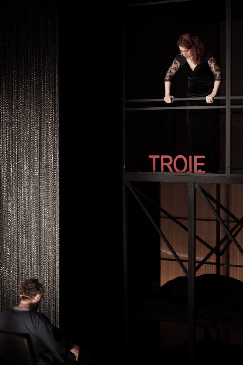 theatredelacite's tweet photo. La guerre de Troie a eu lieu. Et la génération d'après ? 
Réponse dans Andromaque, les héritiers mis en scène par Damien Chardonnet-Darmaillacq
Du 5 au 10 février 2018
cc @Premisses_Prod  @theatre2chelles @lephenix_sn #théâtre https://t.co/ShfoFcCHnR