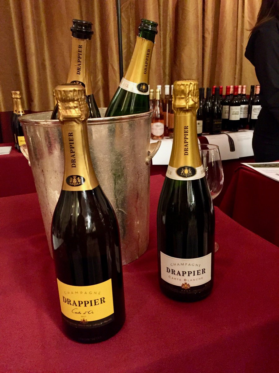 fuelledbytea's tweet photo. Had a great time at #KFWE London yesterday. Thanks to @KedemLondon for organising, and to @CovenantWines @Flamwinery @Distillery209 @RoyalWineCorp and others for such a great range of interesting wines and spirits. L'Chaim!
#wine #WineWednesday #kosher #jewish #drinks https://t.co/bheQkj9F9X