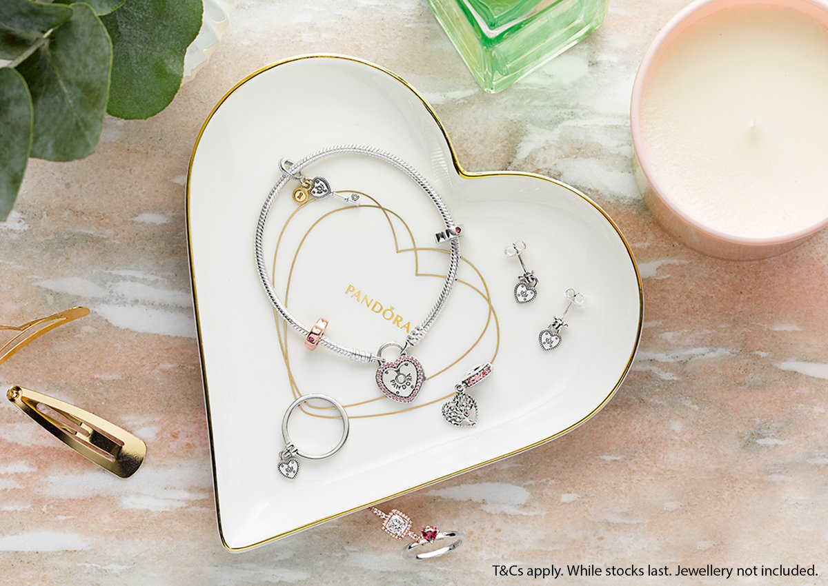 An extra little something special from @PANDORA_UK 💕

Spend £99 or more and receive a limited edition heart-shaped jewellery dish, perfect for Valentine's Day or just as a treat for yourself!