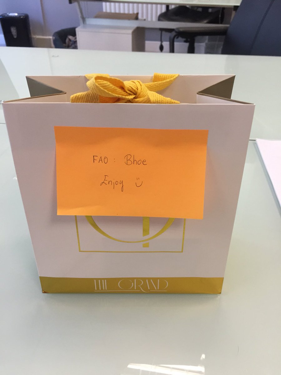 BhoeMonroe's tweet photo. When your favourite manager forgets to save you a slice of cake after an event... apology game is strong 💪🏼❤️ https://t.co/DfrauB6tO9