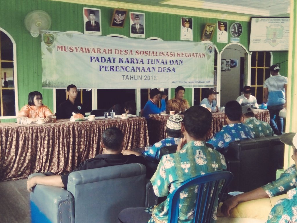 Musliy1618PDP's tweet photo. #PadatKaryaTunai implementasi UUD Desa "Sosialisasi Padat Karya Desa Muara Plantau Kecamatan Pematang Karau Kab. BARTIM Prov. KALTENG" @jokowi @EkoSandjojo @anwsanusi @taufikmadjid71 @fachrilabalado https://t.co/AZDCxh3rLN