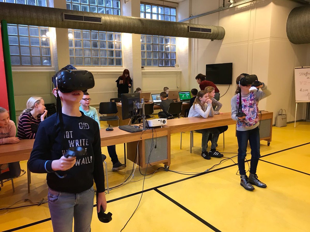 CODAapeldoorn's tweet photo. Groep 7 ( the warriors) van de Dr. H. Bavinckschool in Bunschoten heeft de 3e prijs behaald tijdens de landelijke #MediaMasters, zij wonnen een bezoek aan #CODAVRLab en maakten ook kennis met 3D printen in #CODAFabLab. https://t.co/7XCLpewfOY