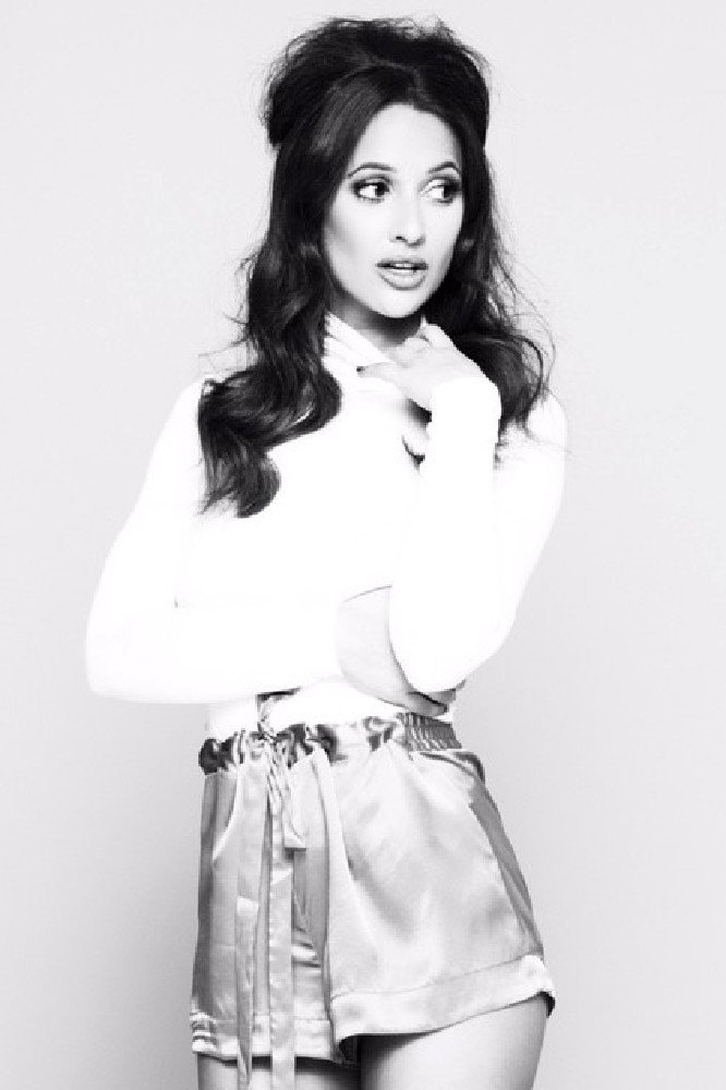 Roxie Nafousi will be blogging for us on the 1st of every month and to kick us off, here's her take on how to manage stress...
femalefirst.co.uk/lifestyle/roxi…