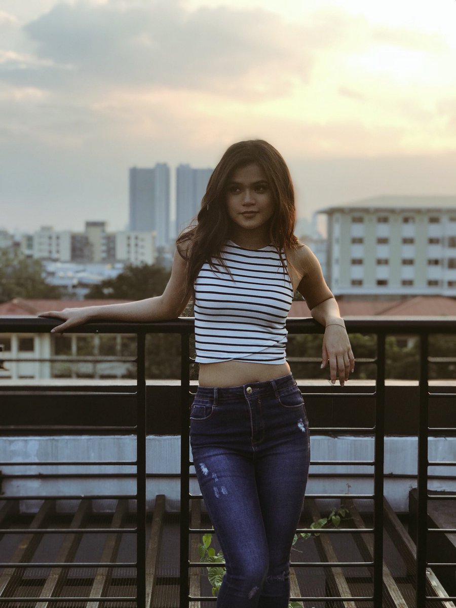 MissMarisRacal's tweet photo. Love month. https://t.co/pKSvTUtzLz