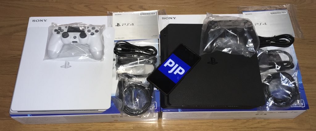 POINTJP_TSUTOMU's tweet image. POINTJPプレゼント企画

PS4  
応募方法：フォロー＆RT
締め切り：3月25日
発送方法：ゆうパック

サイト登録一切なし。過去の当選者はいいね欄にてご確認いただけます。当選後に現在開催中のスイッチのプレゼント企画かPS4（白or黒）か選べる形になります。鍵垢や捨て垢での応募は対象外。