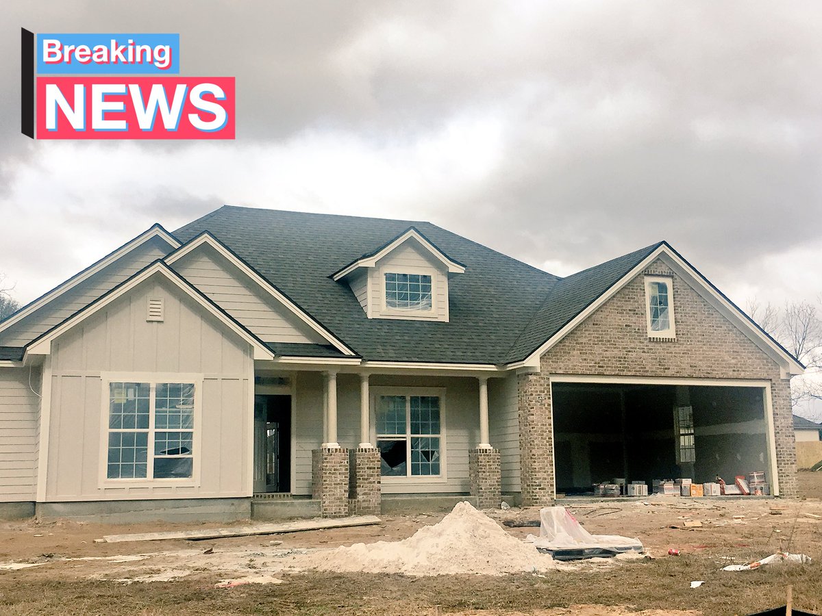 MissyHSherwood's tweet photo. Three #fabulous #homes available in #IvyGate! #2018 plans r really taking off! Call/PM! #dreammakers @garycannonball #bestdeveloper https://t.co/LjqW42BxH0
