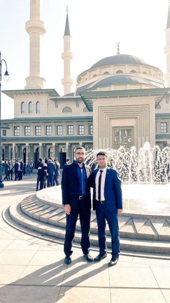 arhmndrsn's tweet photo. Cumhurbaşkanlığı Kulliyesi Millet Camisinde İl Başkanımız ve Yönetim Kurulu ,İlçe başkanlarımız , Bir Önceki dönem Kıymetli Başkanımız Azam TURAN ile beraberiz .. #TUGVAbatman https://t.co/yztqP0B2nz