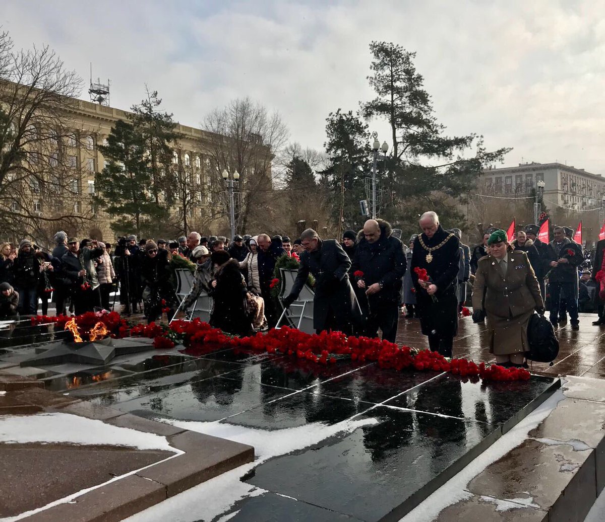 ukinrussia's tweet photo. The Lord Mayor of Coventry is in Volgograd to mark nearly 75 years of friendship &amp; respect. The two cities were twinned in 1944 during #WW2 – the first twinning relationship globally. Today, we remember our shared history &amp; sacrifices of the people of Stalingrad. https://t.co/We773mSo51
