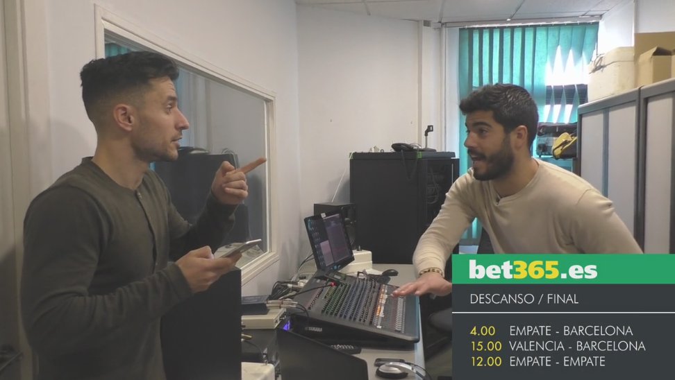 😉 Apuesta en el #BarçaValencia con <a href="/bet365_es/">bet365 España</a> y nuestro vídeo interactivo. ¿Qué crees que pasará en el partidazo de esta noche? 👇 eldesmarque.com/apuestas/bet36…