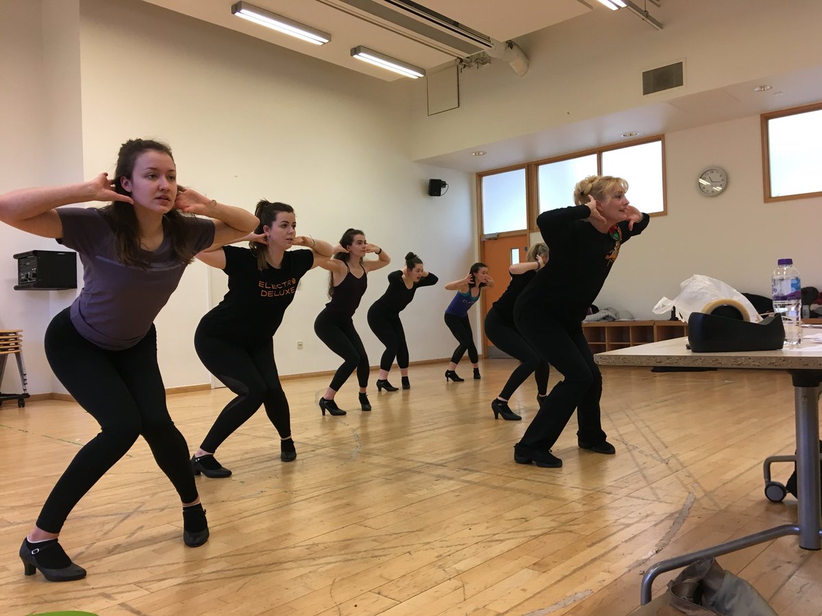 Nothing like some Charleston with Heather Douglas to get our bachelor girls workshop going on a thu morning. <a href="/The_GSA/">GSA</a> <a href="/CarolineWigmore/">Caroline Wigmore</a> @nicholasscrivs