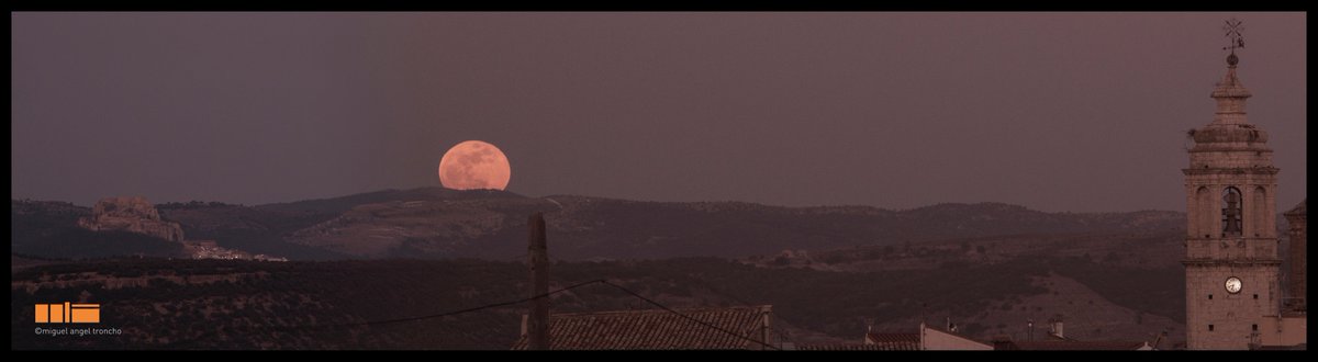 #superbluebloodmoon entre #Morella i #Cinctorres