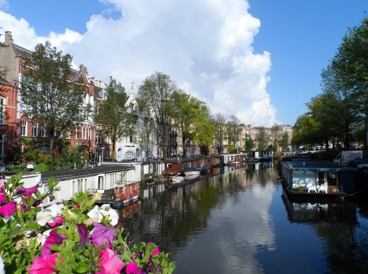 Voor de 4e keer een persconferentie in De Nieuwe Liefde, één van de <a href="/AmsterdamVenues/">UniqueVenuesofAdam</a>: "Onze gasten bestaand uit een mix van pers, overheid en brancheorganisaties zijn ook altijd erg enthousiast over de locatie": ow.ly/uVgL30i7g91 <a href="/DeNieuweLiefde/">De Nieuwe Liefde</a> <partner MR> #STERlocatie