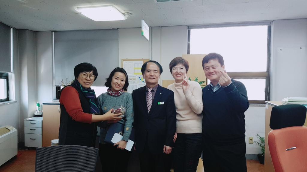 #성남시 #분당구보건소 
분당구보건소 이경희주무관이 "1월 숨은 일꾼"으로 선정되어 시장 표창을 수상했습니다, 성남시민을 위해 더욱 열심히 노력하겠습니다~~