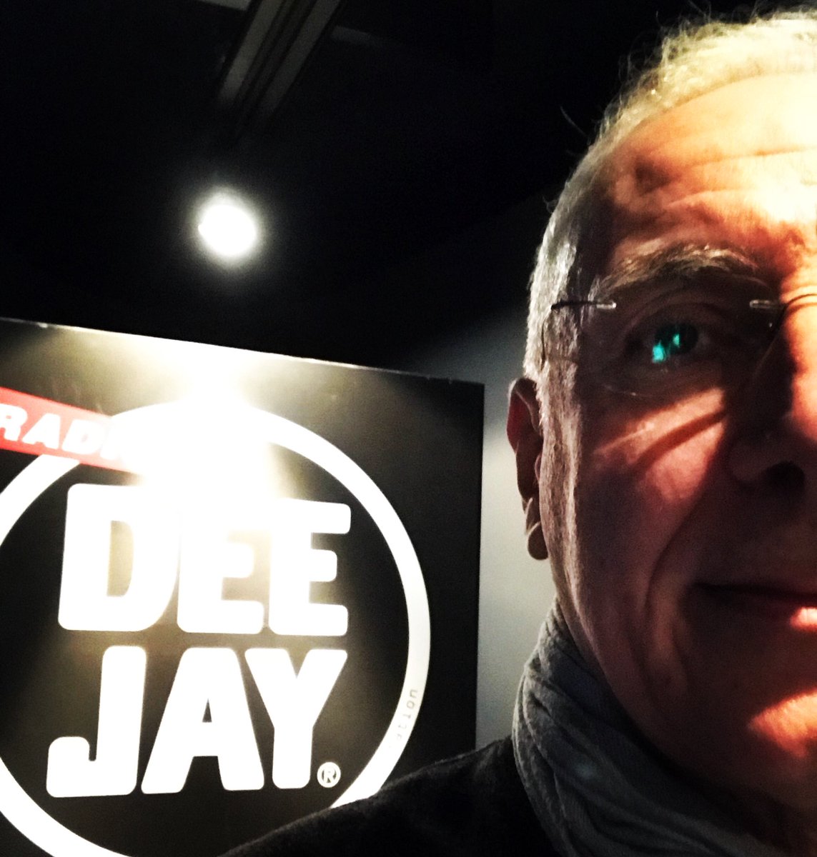 massimo_oldani's tweet photo. Buon compleanno!

#RadioDeejay #compleanno #BDay #MassenaBuilding #OneNation #OneStation #OneLove #1982 #PartyLikeADeejay #RadioCapital #tbt https://t.co/LIrsV1D1kx