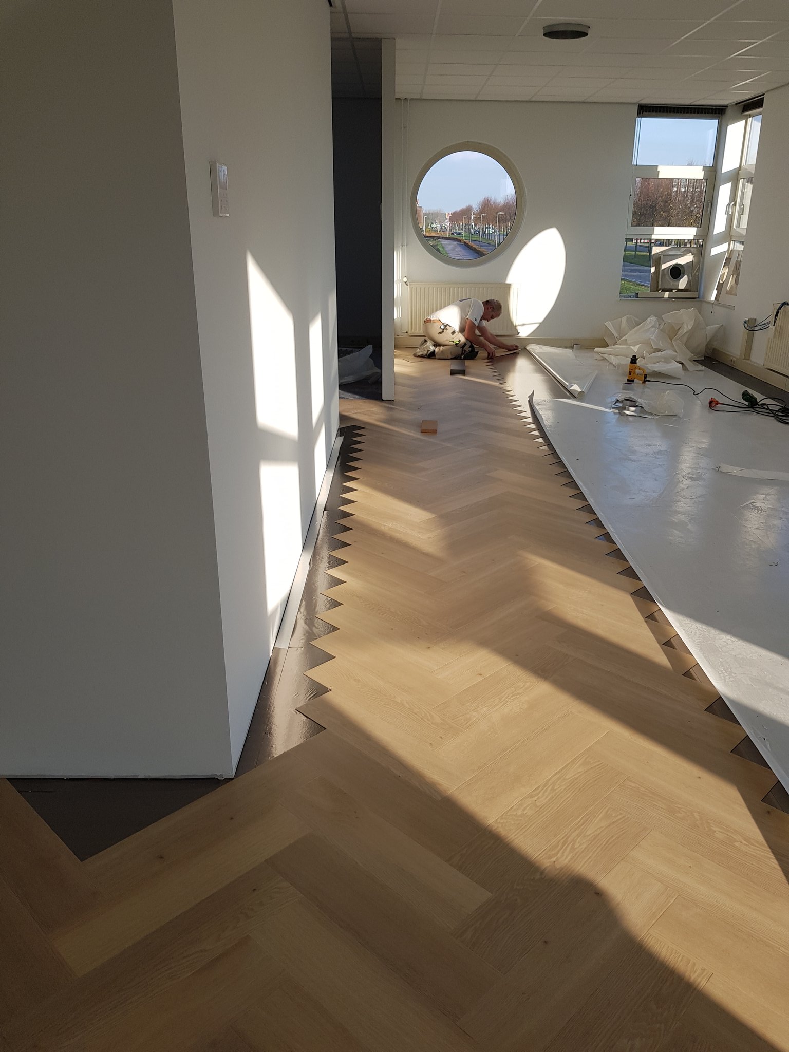 Karsmakers projecten on Twitter: "Pvc op marmoleum? Geen probleem met ...