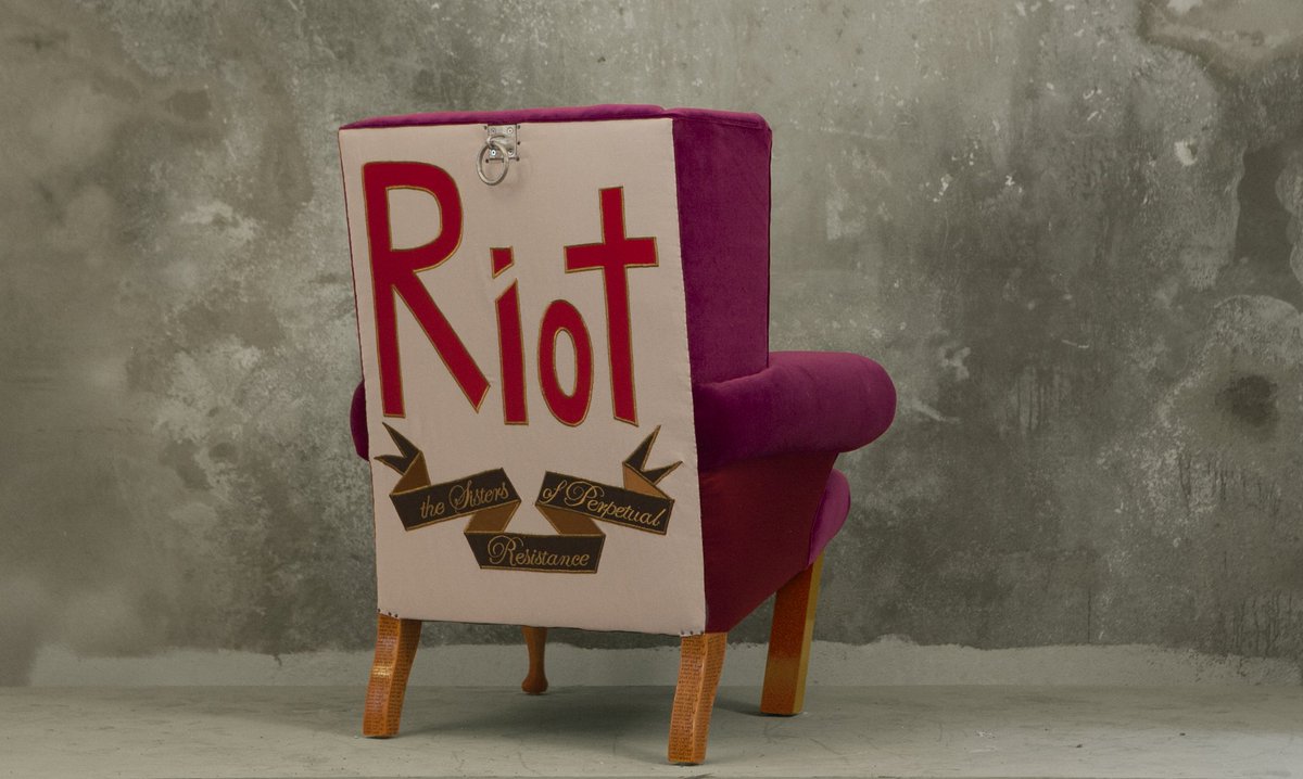 We predict a riot... a feast of awesome #thecass Uphlostery staff and alumni exhibiting with @secondsitters at @nationalcraft till 15th April londonmet.ac.uk/news/articles/… Image: <a href="/MissPokeno/">Miss Pokeno</a>