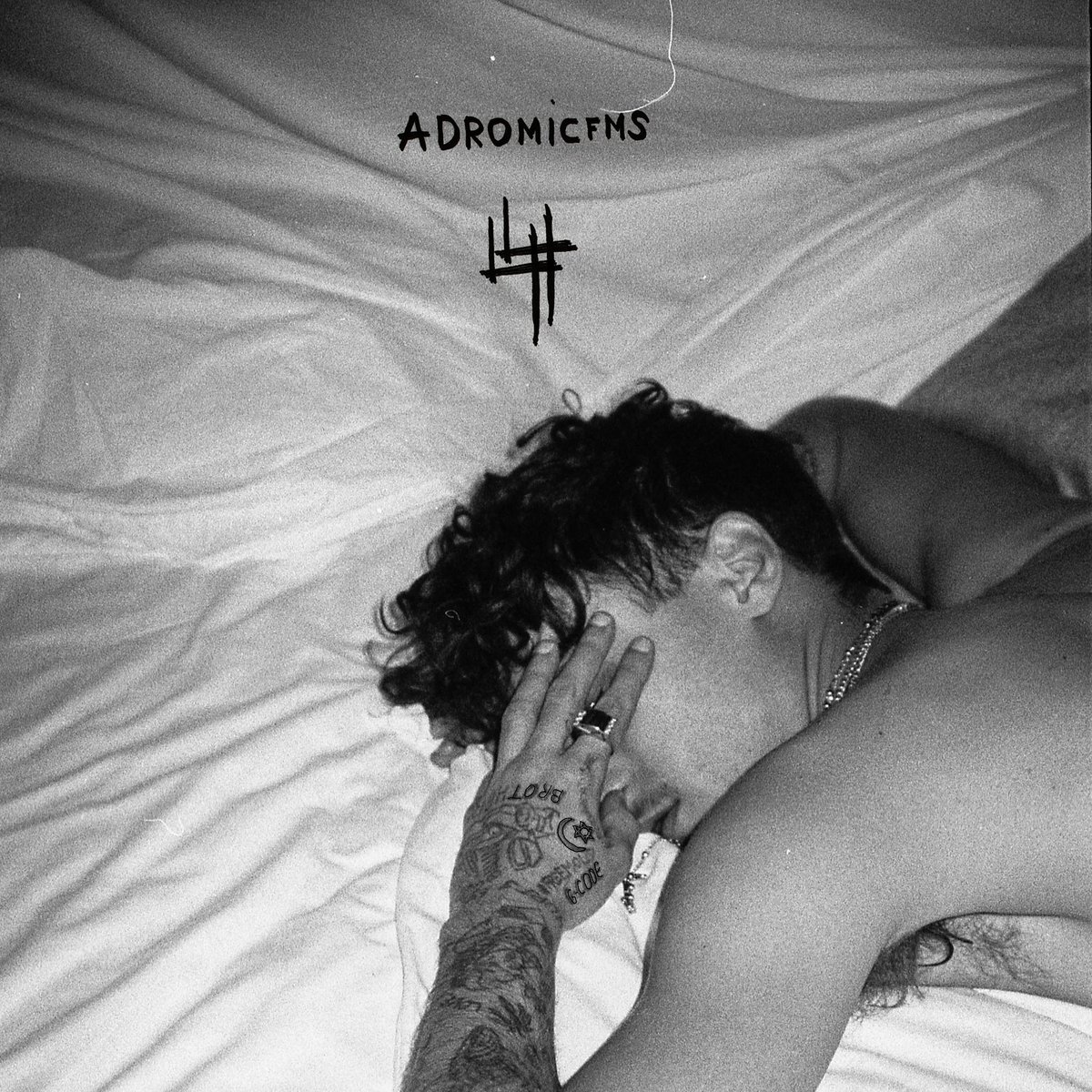 secoweedcodein's tweet image. open.spotify.com/album/3aVYwrRK…
Adromicfms4 🖤 🦇 🖤 out now