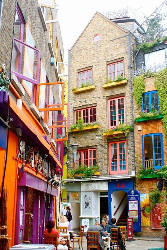 TELC_UK's tweet photo. Change your path to see lovely spots in London! #TELCUK #EnglishLanguageSchool #LearningEnglish #London https://t.co/BrFn2vtSyM