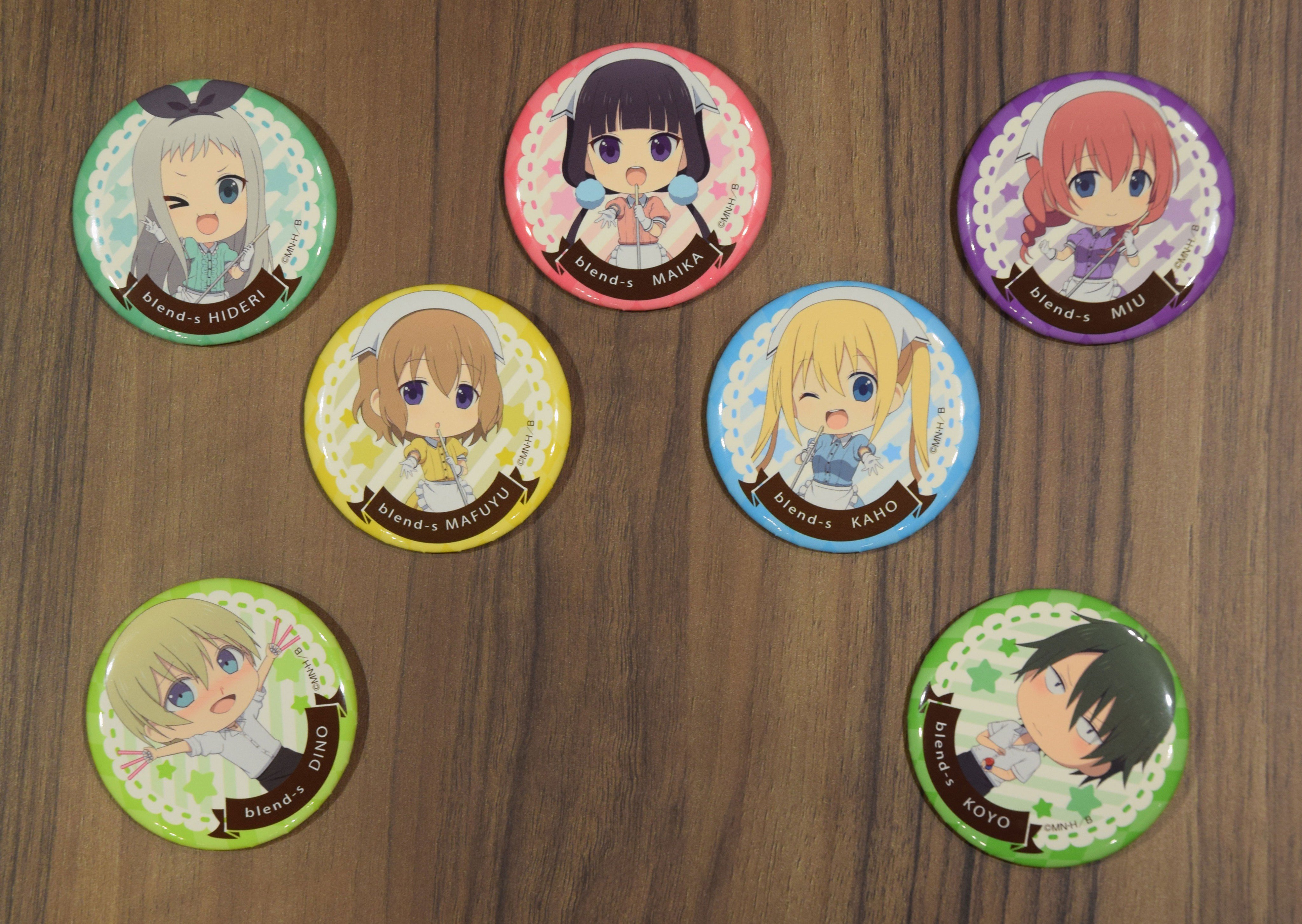 Tvアニメ ブレンド S 公式 Twitterren イベントグッズ情報 2月4日 日 の主題歌cd発売記念スペシャルイベントにて販売されるオリジナルグッズのサンプルをご紹介 こちらはマフラータオルと同じsdキャラが可愛らしい トレーディング缶バッジ さらに5人の