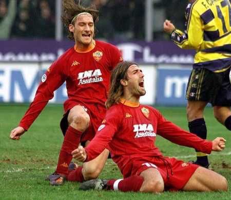 saretta_asroma4's tweet photo. "Noi sappiamo che è un grande campione e lo chiamiamo Re Leone"

Buon Compleanno Batistuta♡ #49anni #happybday #mitraglia #ReLeone 
@OfficialASRoma @ASRomaEN @ASRoma_Brasil https://t.co/kJmweNShMC