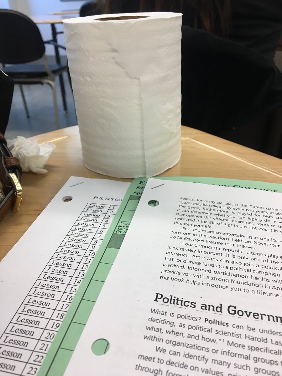 jessicasaboss's tweet image. The struggle lol aye atleast I’m in class #sickprobs #ihaterunnynoses