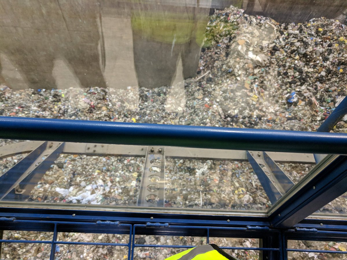 MrWilliamsGeo's tweet photo. Who knew waste management could be interesting. 3 days waste in #Plymouth #geography #fieldtrip https://t.co/284oLIi1Aq