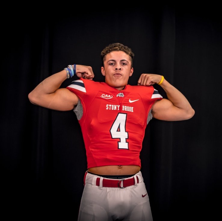 angie_zamot's tweet photo. Sit back and enjoy the next chapter of @Jzamot04 #believein4 #HOWL18 Can't wait to see him on the field https://t.co/383UtqCNdG