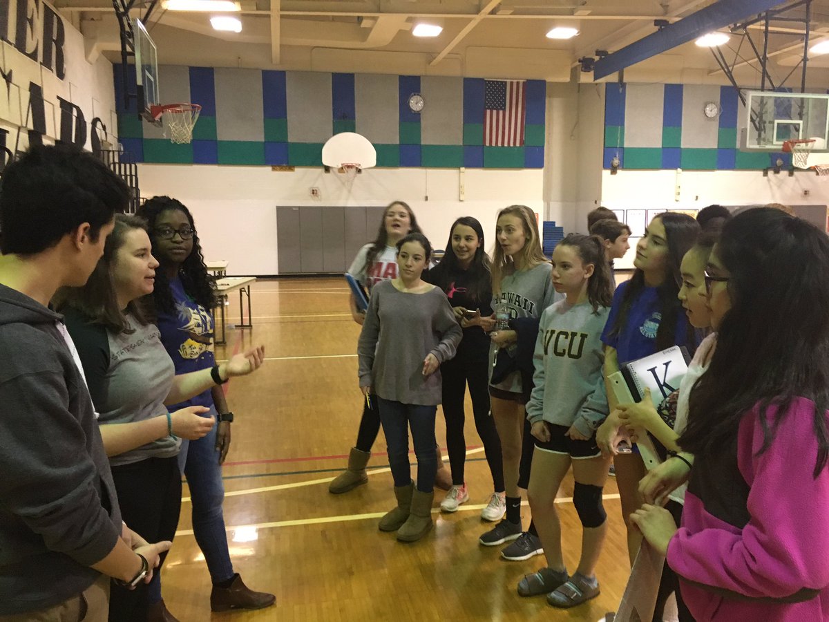 RljamesRon's tweet photo. Another exciting and fun filled day @kilmercougars we appreciate having our Marshall Pyramid 6th grade teams visit classrooms. We also appreciate having our former students host the Marshall Activities Fair...lots of smiling faces! https://t.co/Jpin11AcSN