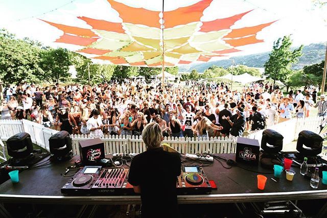 DeanFUEL's tweet photo. #TBT @sexygroovylove ... can't wait to be back for @baziquefestival where SGL are hosting the Sunday Funday! 🌈 ☀️🦉🙌🏻
.
.
.
#throwbackthursday #throwback #SexyGroovyLove #SGL #Festival #music #MusicFestival #House #HouseMusic #Techno #TechHouse #P… https://t.co/UJZdtkT0XM https://t.co/aHqlcVdJG8