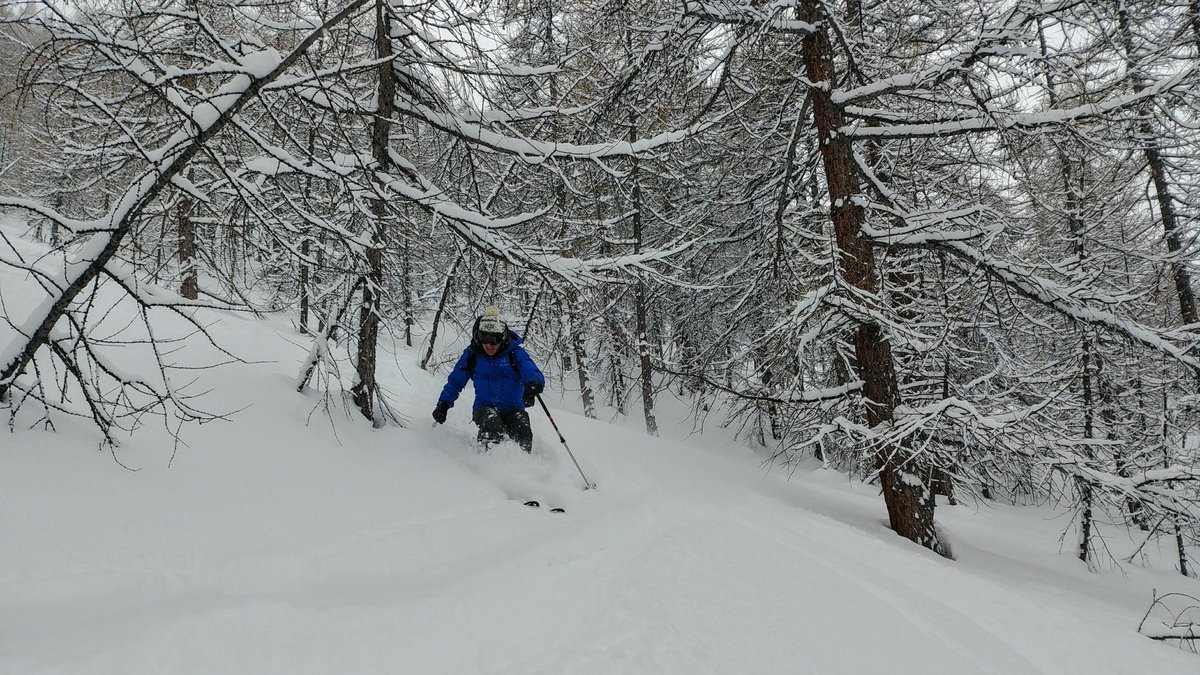 guidespacekilly's tweet image. Si le mauvais temps vous a pesé, si vous avez eu le sentiment d&apos;avoir fait du mauvais ski, c&apos;est que vous n&apos;avez pas eu la chance de skier avec un guide expérimenté... 😎☺😊❄