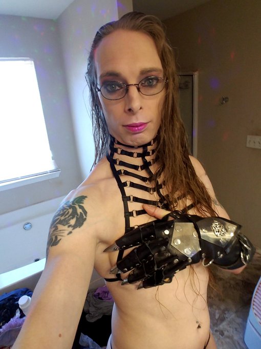 Ready to make someone scream for me today #BDSM https://t.co/adbMji05Fd<a href="/tag/bdsm"class="tags">#BDSM</a>